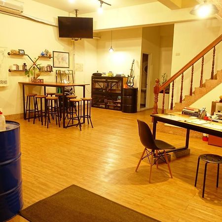 Chiayi Petite Hostel Εξωτερικό φωτογραφία