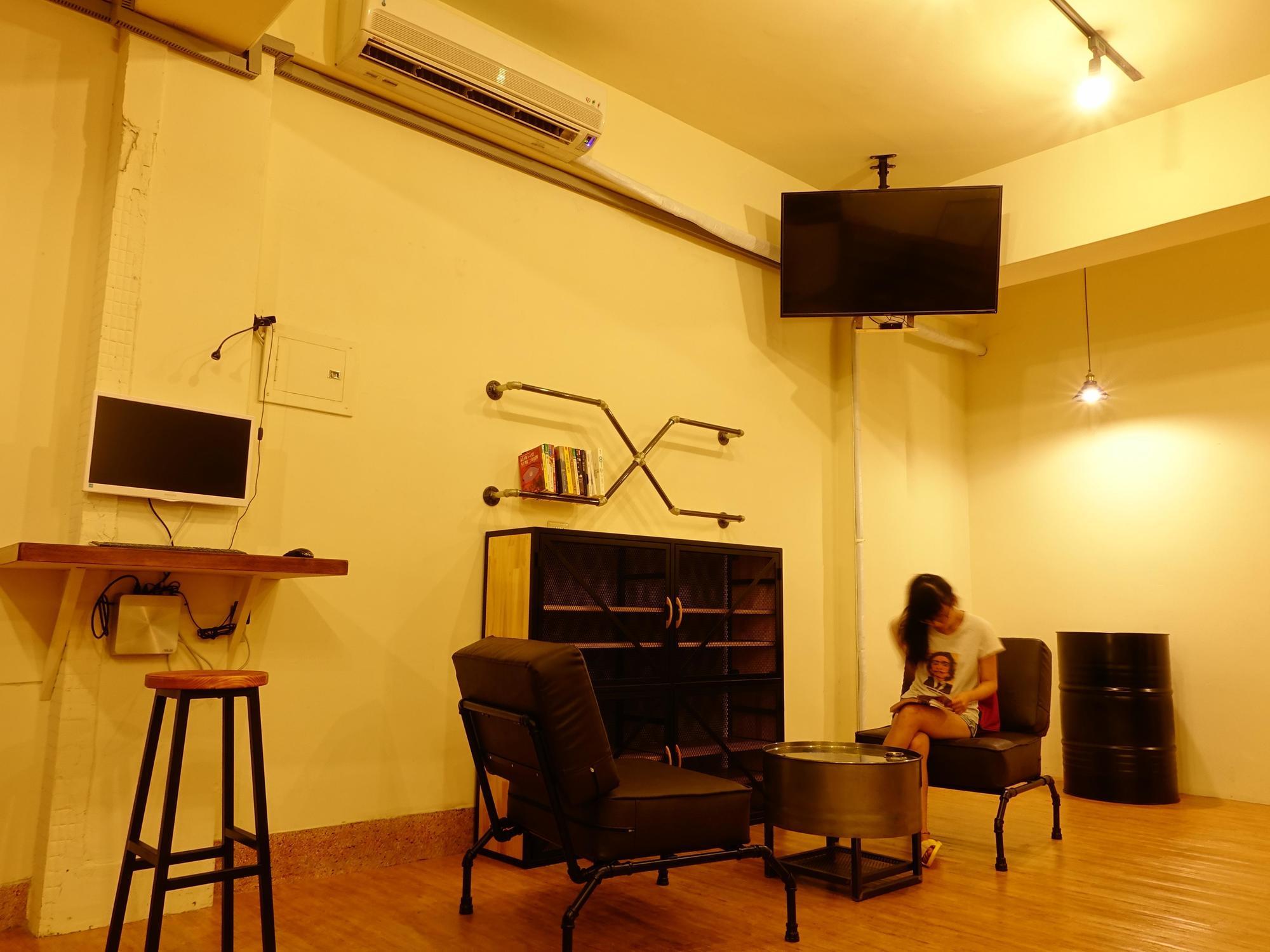Chiayi Petite Hostel Εξωτερικό φωτογραφία