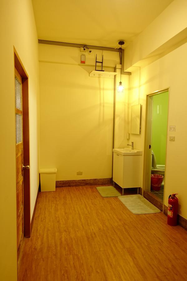 Chiayi Petite Hostel Εξωτερικό φωτογραφία