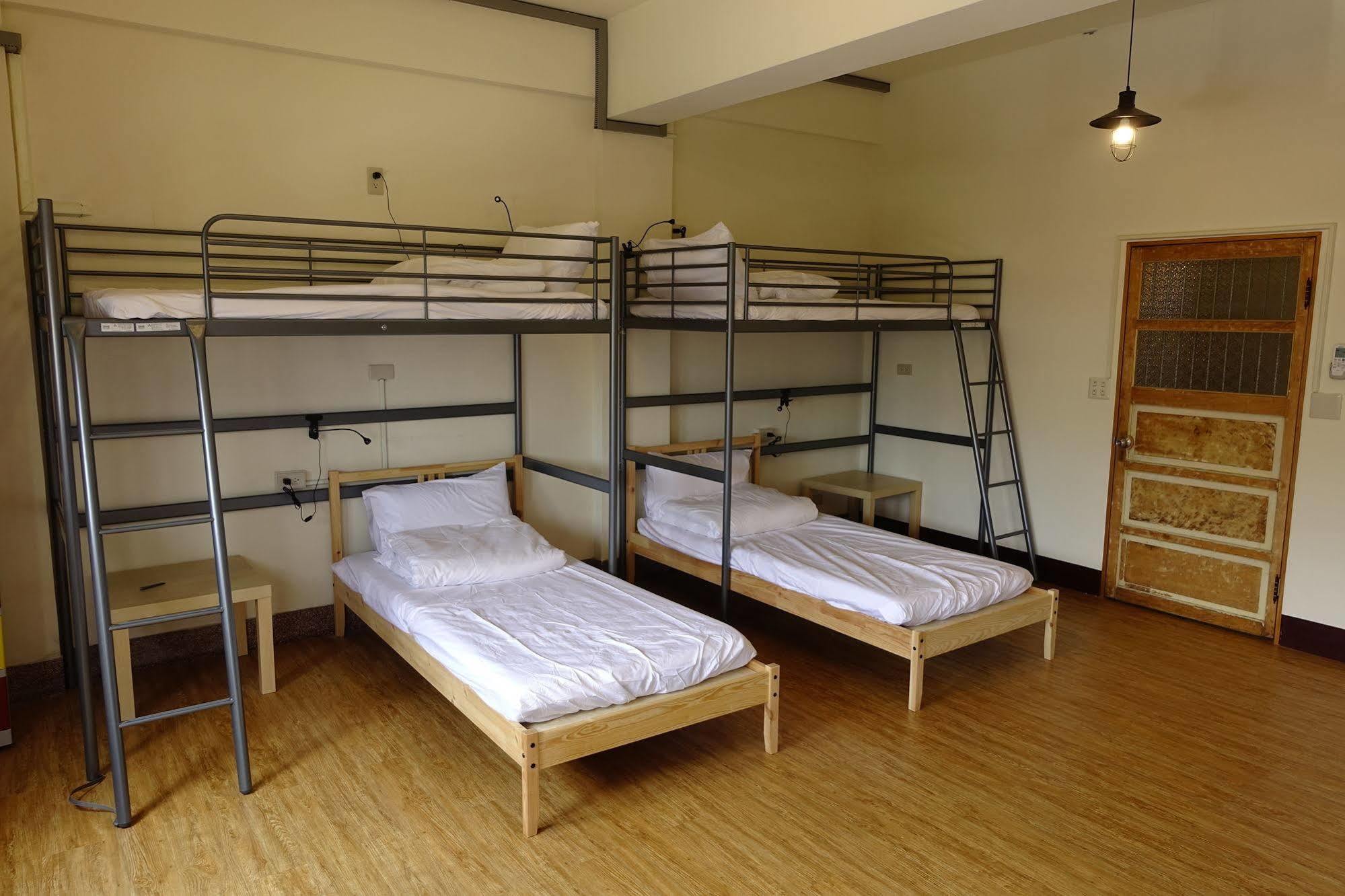 Chiayi Petite Hostel Εξωτερικό φωτογραφία