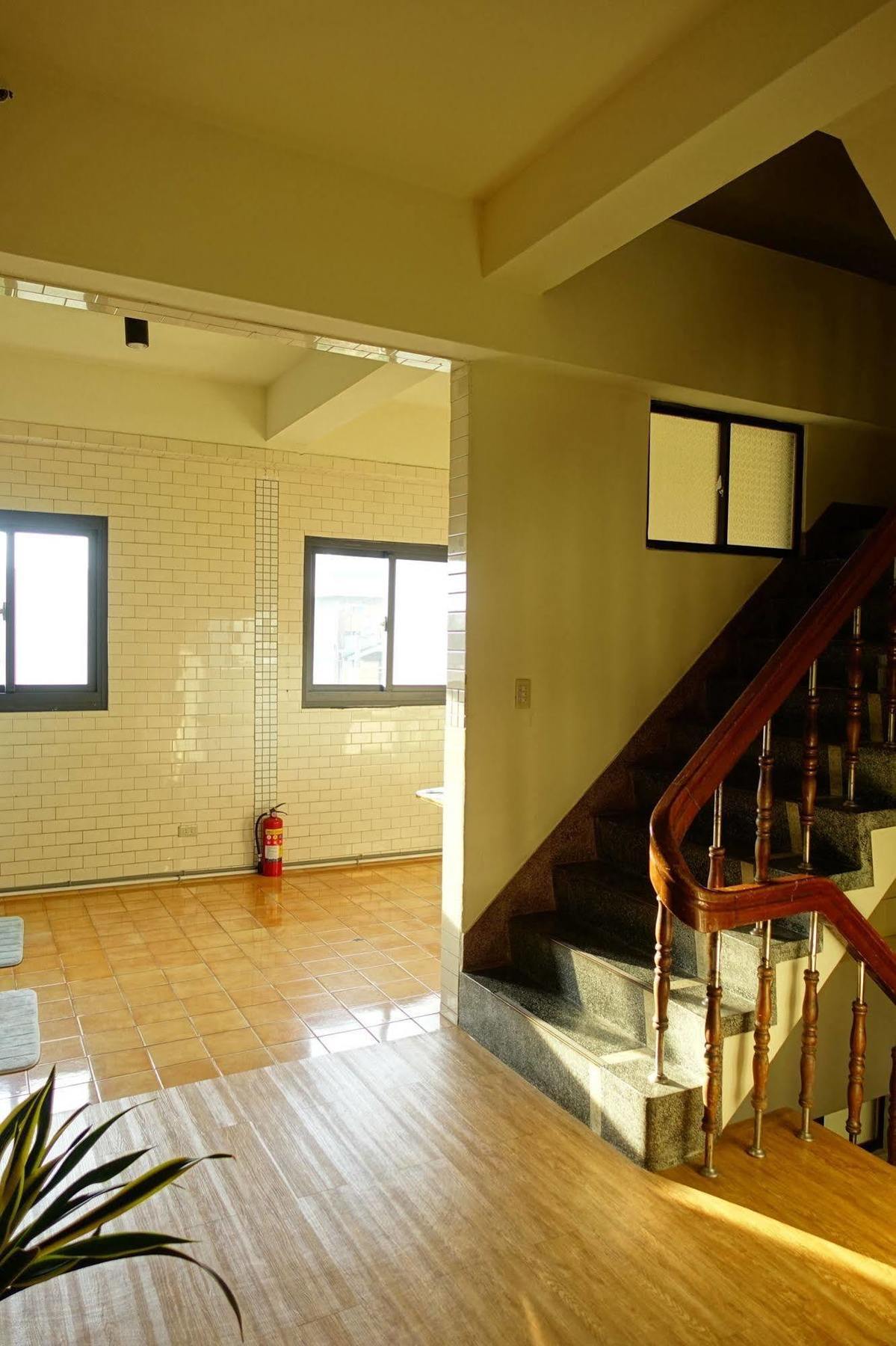 Chiayi Petite Hostel Εξωτερικό φωτογραφία
