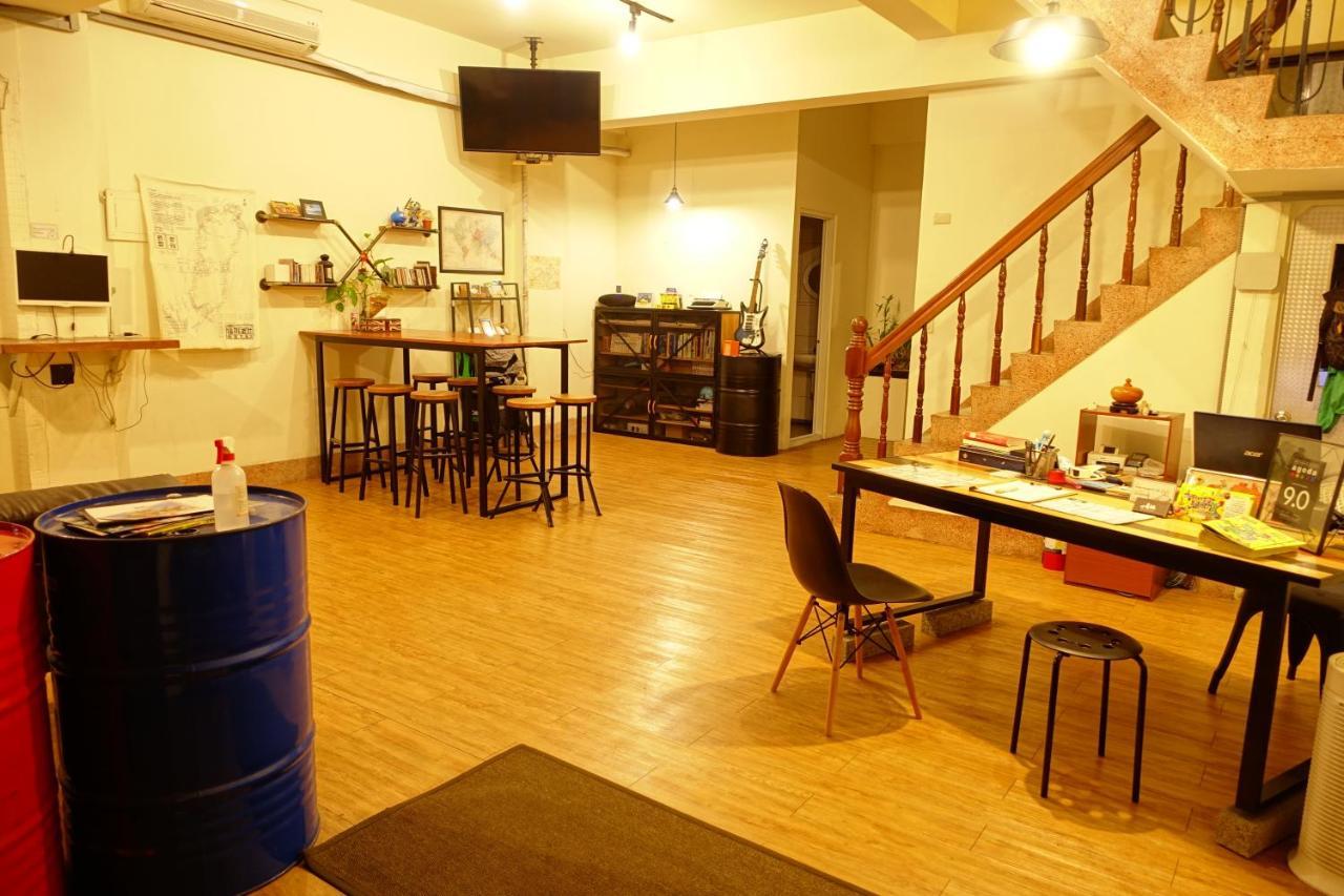 Chiayi Petite Hostel Εξωτερικό φωτογραφία